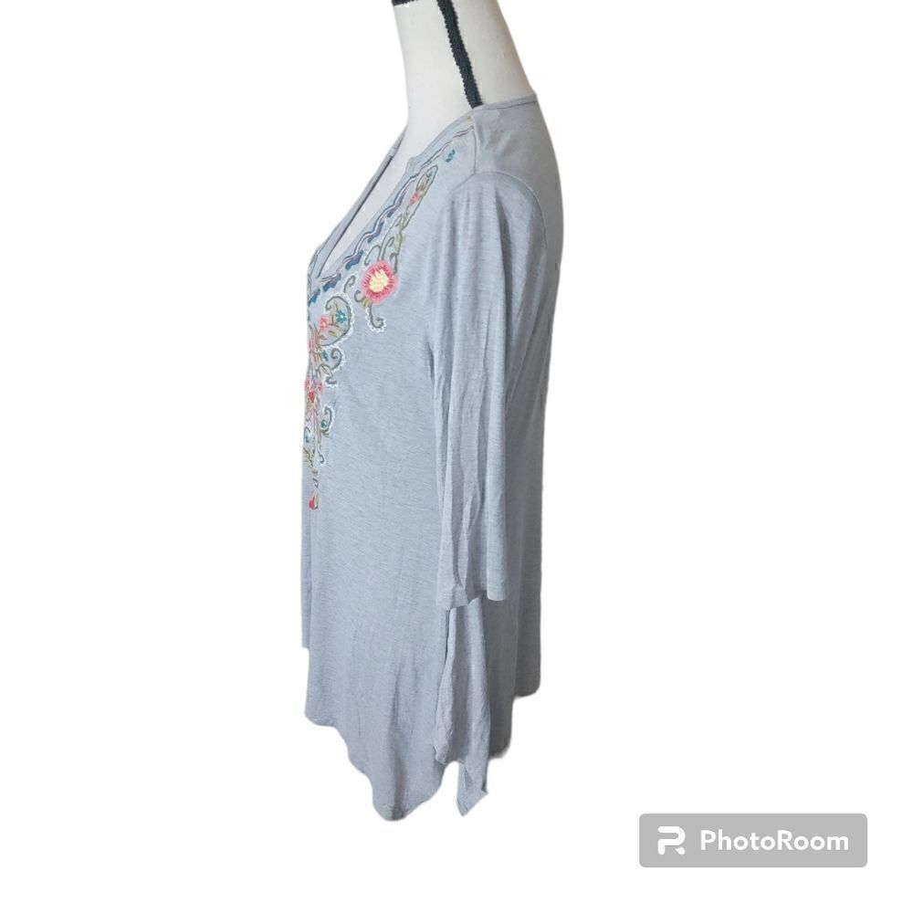 Soft Surroundings Embroidered Floral Deep V-Neck Asymmetrical. Size M. - Picture 6 of 10